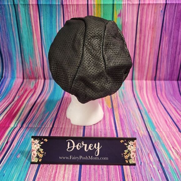 Black Totally Aerated Leather Motorcycle Riders Breeze Cap - Picture 2 of 3